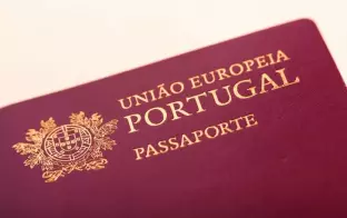 В Португалии назревает скандал из-за ужесточения правил натурализации