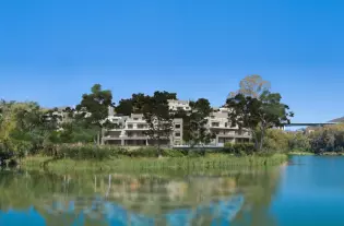 Апартаменты в жилом комплексе Marbella Lake 2 beds, Марбелья, Испания