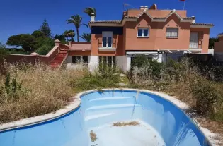 Продажа - Дом - Estepona, Испания