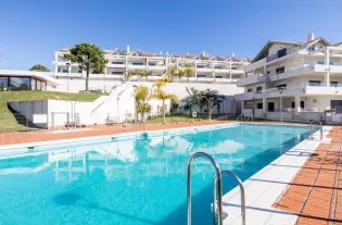 Продажа - Апартамент - Estepona, Испания