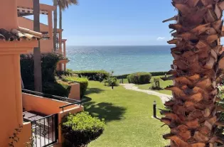 Продажа - Апартамент - Estepona, Испания