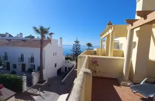 Продажа - Дом - Estepona, Испания