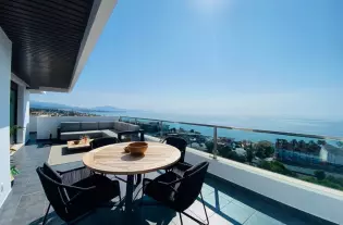 Продажа - Апартамент - Estepona, Испания