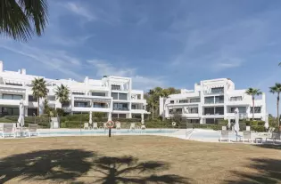 Продажа - Апартамент - Estepona, Испания