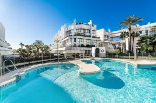 Продажа - Апартамент - Marbella, Испания