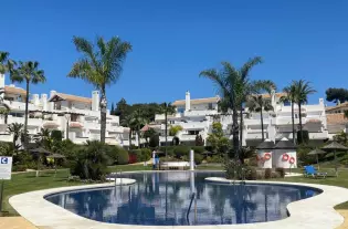 Продажа - Апартамент - Los Monteros, Испания