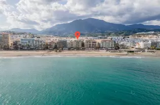 Продажа - Коммерческая - Estepona, Испания