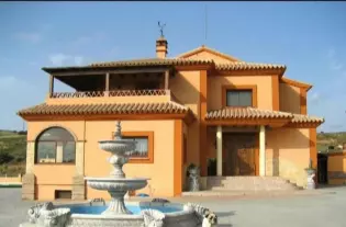 Продажа - Дом - Estepona, Испания