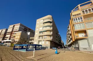 ​Квартира на 1 линии пляжа, Торревьеха — Асекьон