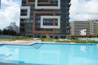 Продаётся квартира с 3-мя спальнями в компелксе Rocha Tower с общим бассейном для взрослых и детей и впечатляющим садом в 150 м