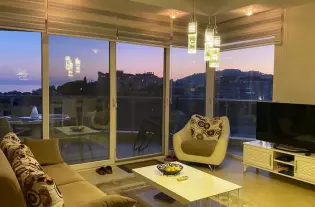 Меблированная квартира с видом на море и горы в районе Джикджилли