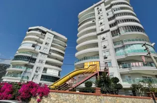 Просторная квартира 185 м² с видом на море в районе Махмутлар