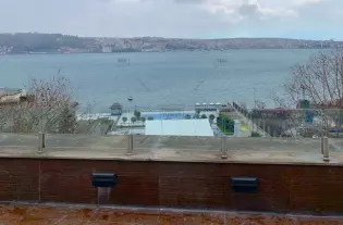 Дуплекс с видом на море на продажу в Бешикташ