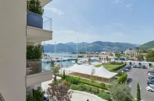 Квартира с одной спальней  в Porto Montenegro