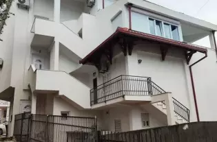 Отель, гостиница в Кунье, Черногория, 360 м2