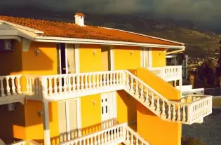 Отель, гостиница в Сутоморе, Черногория, 812 м2
