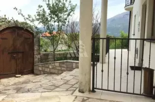 Вилла в Тивате, Черногория, 188 м2