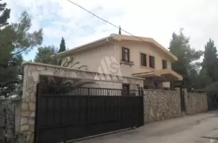 Дом в Баре, Черногория, 260 м2
