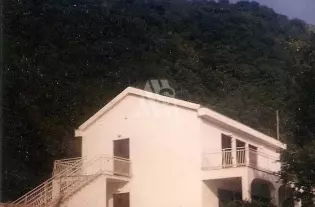 Дом в Петроваце, Черногория, 266 м2