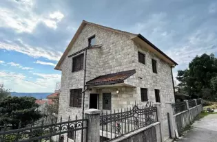 Дом в Тивате, Черногория, 280 м2