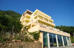 Отель, гостиница в Столиве, Черногория, 1 630 м2
