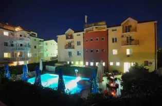 Отель, гостиница в Будве, Черногория, 1 150 м2