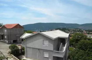Дом в Херцег-Нови, Черногория, 130 м2