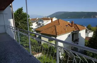Квартира в Херцег-Нови, Черногория, 160 м2