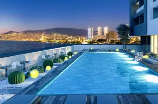 Дизайнерские апартаменты с видом на море в Измире в Конаке