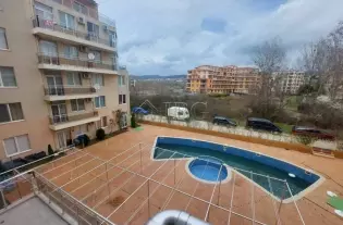 Двухкомнатная квартира с видом на бассейн в комплексе Балкан Бриз 1, Солнечный Берег