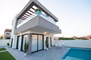 Detached villa with private pool