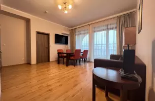 Апартамент с 2 спални в Лазурен бряг. Гледка море и паркомясто! 2 bedroom apartment in Cote d'Azur. Sea view and parking space!