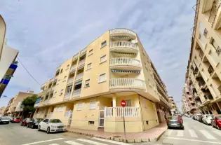 Шарм и комфорт в 150 метрах от пляжа PLAYA DEL CURA. 2 BEDROOM FLAT