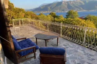 Дом из натурального камня в Кумборе