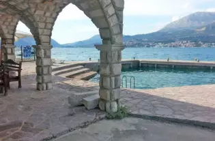 Вилла с четырьмя спальнями в Розе