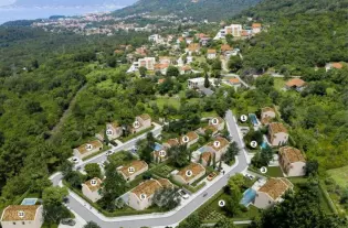 Дом с двумя спальнями в Тивате