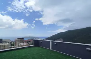 Дом с четырьмя спальнями в Бечичи