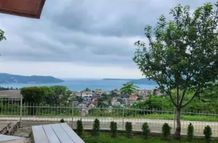 Дом с двумя спальнями в Поди