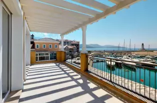 Квартира с одной спальней на Луштице