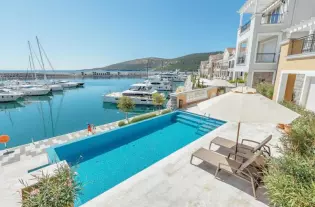 Квартира с одной спальней на Луштице