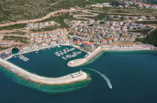 Новая квартира с одной спальней на Луштице