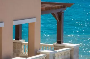 Квартира с тремя спальнями на Луштице Бей