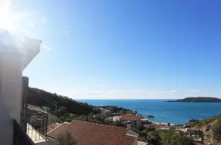 Квартира с тремя спальнями на Святом Стефане