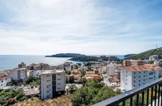 Квартиры в новом комплексе в Бечичи