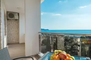 Квартира с одной спальней в Бечичи