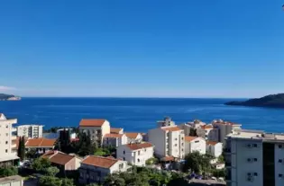 Новая квартира с одной спальней в Бечичи