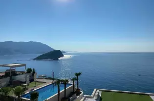 Квартира с одной спальней в Будве