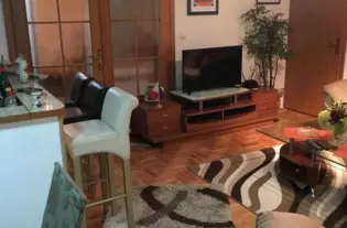 Квартира с тремя спальнями в Будве