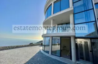 Квартира с одной спальней  в Будве