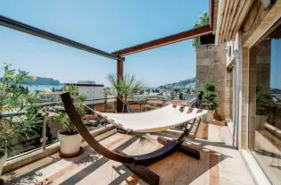 Квартира-вилла в Будве